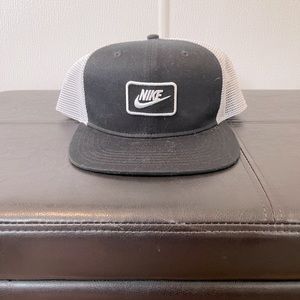 Nike Trucker Hat